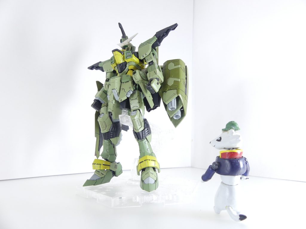 ロ「･･･ということで、完成しつつあるジャスティスを見上げながら･･･
[後編はこちらだ](https://gumpla.jp/rg/280418)」