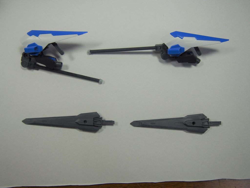 武装は上がGNｎスナイパーライフル狙撃能力は低いが射程が十分にあるため長距離から乱れ打つ戦法を取る。折りたたんでショートバレルモードにもなる。下は中質量ソード取り回しがしやすく内部にエイハブ粒子を溜めることができる。マウント時はグラビティカルアンテナとして機能する。