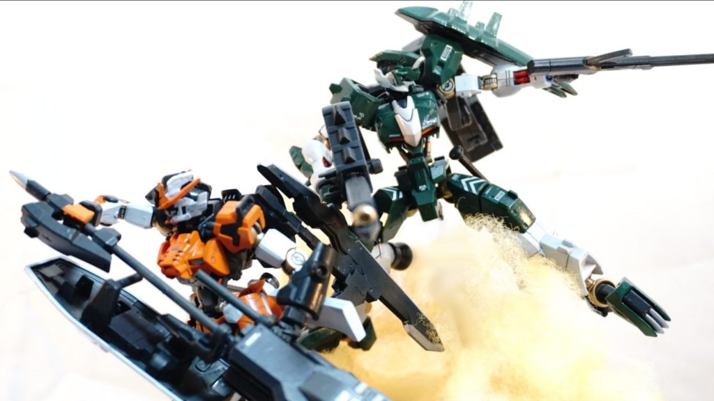 今回はガンプラ棚の整理中になんとなく始めたミキシングですがそれらしくまとまった感あるので一安心。
カラーリングはいつもなんとなく暗めの配色にしてしまうので明るめカラーの練習も兼ねて某OOの２機から拝借してます。
ちなみに何故