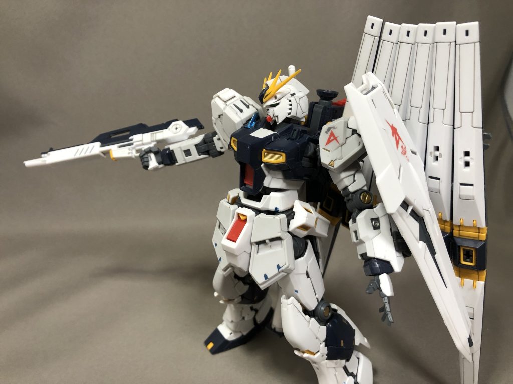 RG  νガンダム–4枚目/制作者：いま