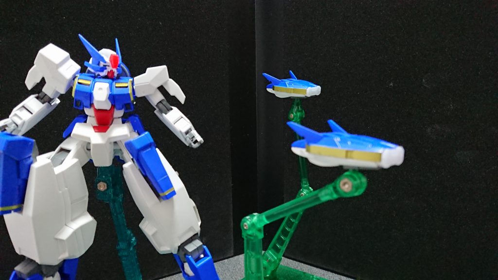 デリバリーもできる。
クローモードで武装としての役割がメイン。
ダブルオーの機体なら、GN粒子供給も