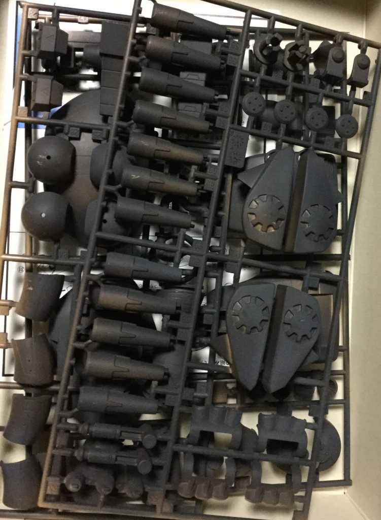 黒スプレー吹き