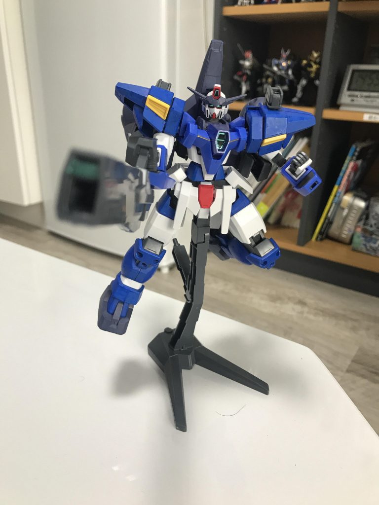 ガンダムAGEβアームズこの状態はシグマシスライフルによる精密射撃が得意な形態となる。火力より正確な一撃が必要とされる場合においてはこちらに換装して対応する必殺技は一発必中「ユニバースシューティング」