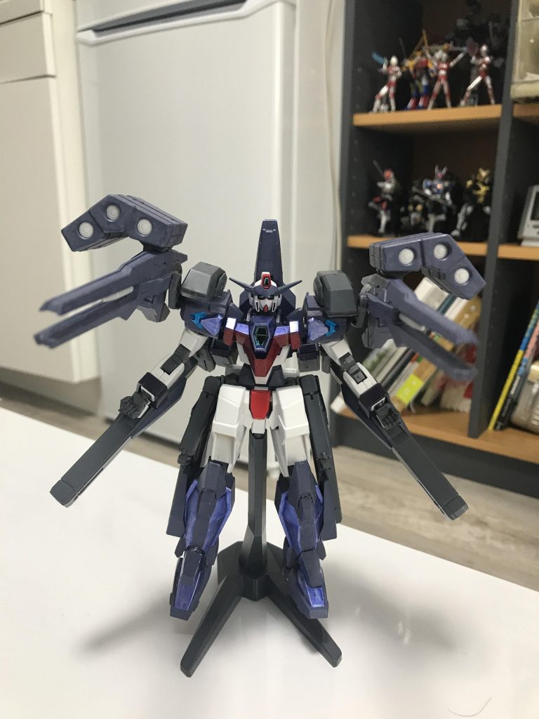 ガンダムAGEβブラスティアガンダムAGE3フォートレスをベース機体として更なる火力の増強と機動性の強化を図った機体。