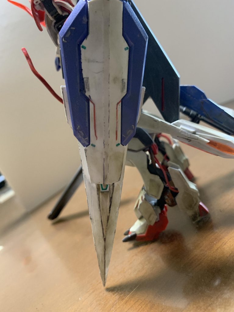 鈍器のようなものです。
OOセブンソードと1.5のシールドを合わせて作ってます。