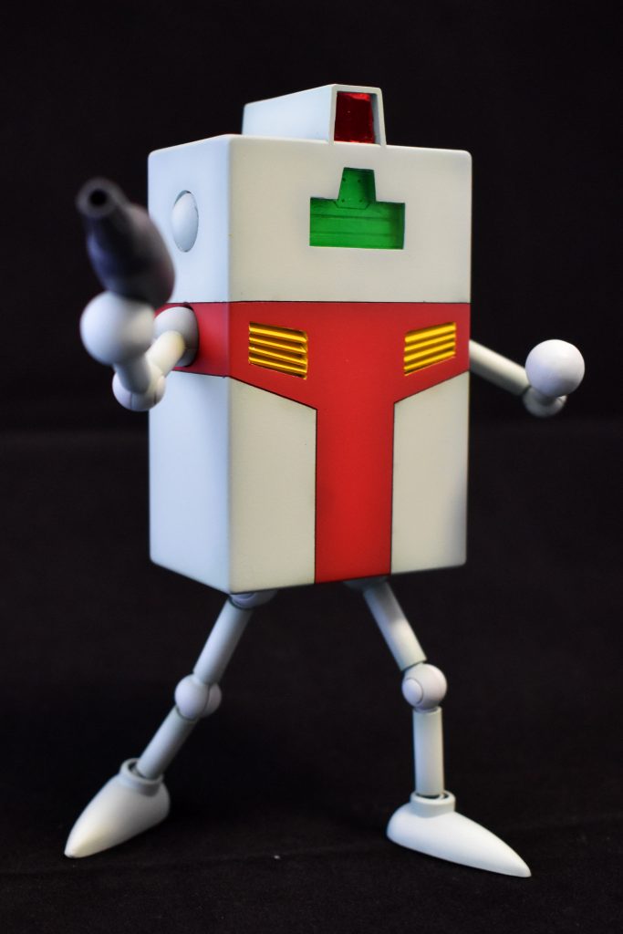 各部のボールジョイントによりダイナミック?なアクションが可能!
スプレーガンの砲身はジムICの物を利用しています。