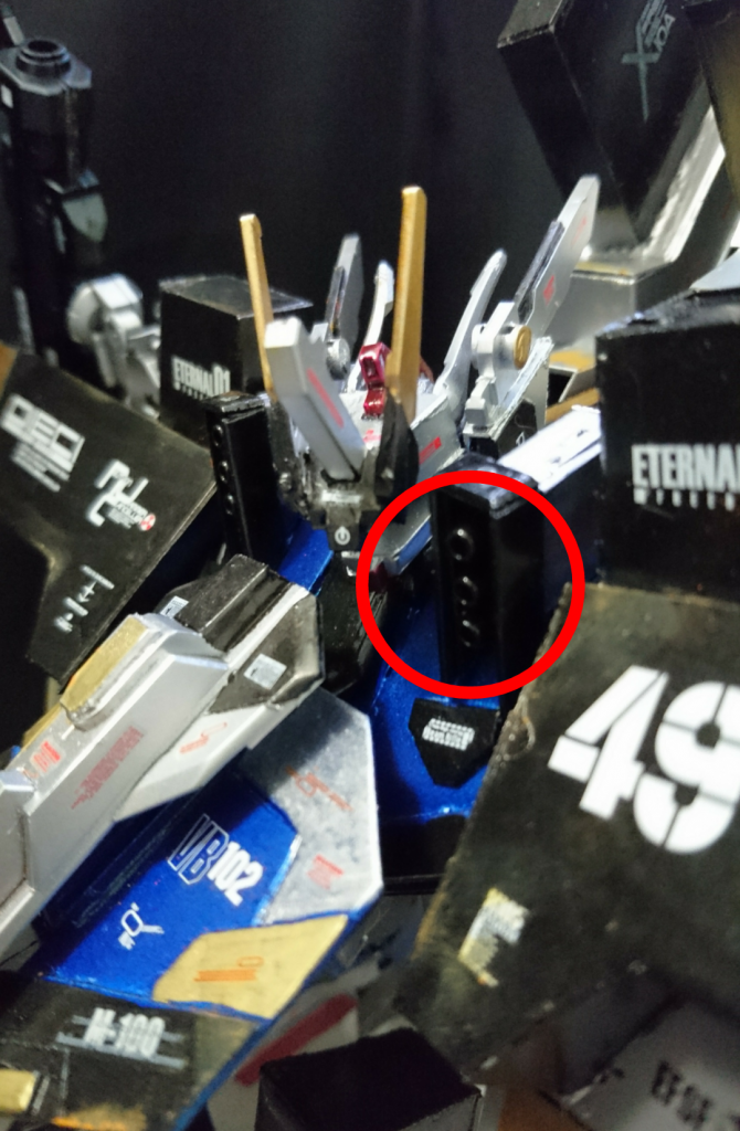 武装2 3Wayビームバレット
頭部横にある銃口です