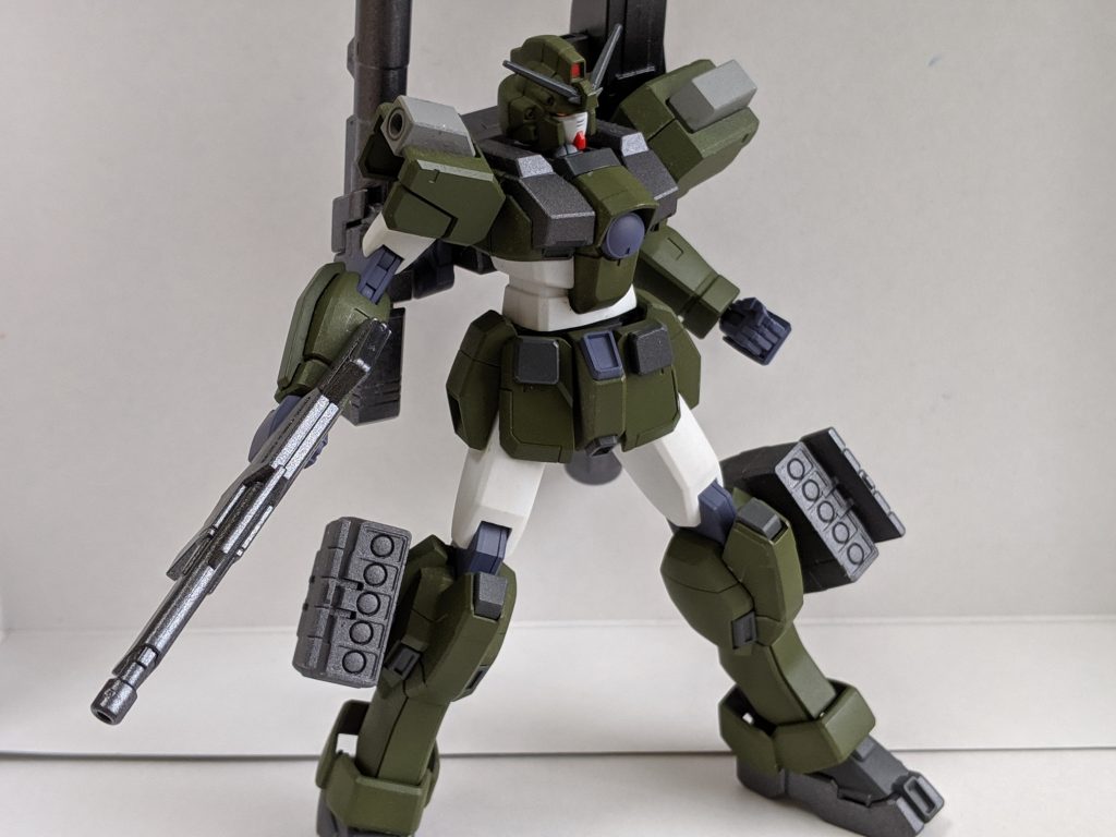 ミサイルポッド。
こちらもキットのまま使用。弾頭くらい塗り分けてもよかったかも。弾ける胸でロックオン。