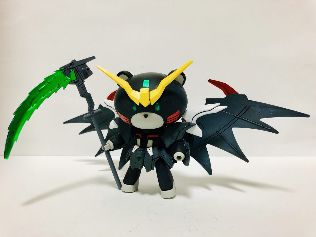 フロント。プチッガイをベースにデスサイズヘルの特徴的各部を組み込んで行ってます。