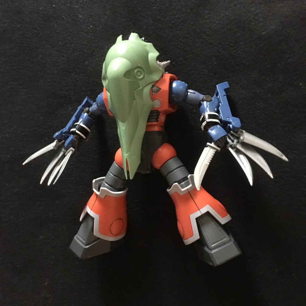 最初期のころ。
最初はただのミキシングだったのだが、何で物足りないなーと思い、水かーそうだ!
マッドマン!
と思い出し、近くにあったバインダーが犠牲になりました。