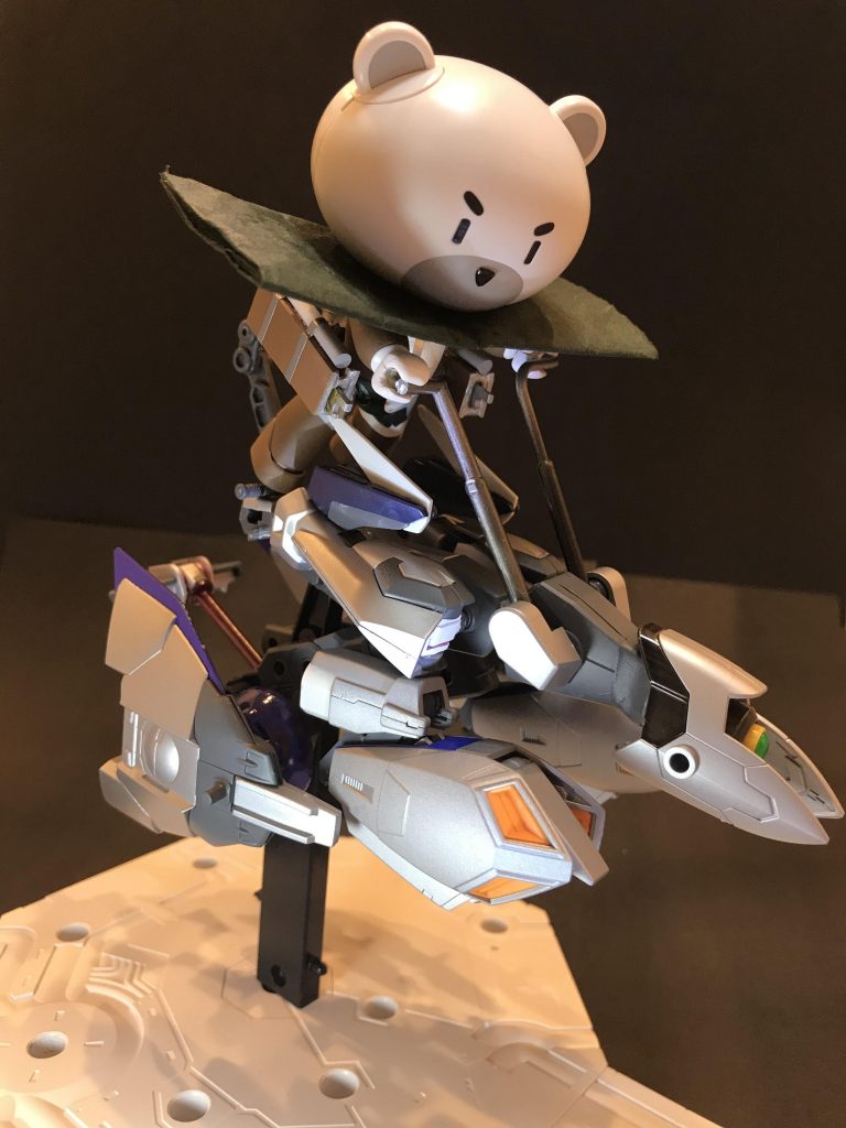 目的地まではコレにて移動するようです。
マントはティッシュになります w