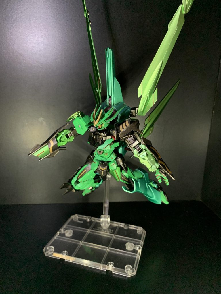 ・*Xコネクト*
このモードのみドラグーンとして
ブレイドドラグーンが使える形態ですが
そこまでの再現は難しかったです…
・*背面*