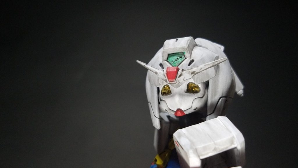 目はラピーテープをレジンでコーティングしレンズ間を出しました。
アンテナはHGソードインパルスガンダムから流用です。