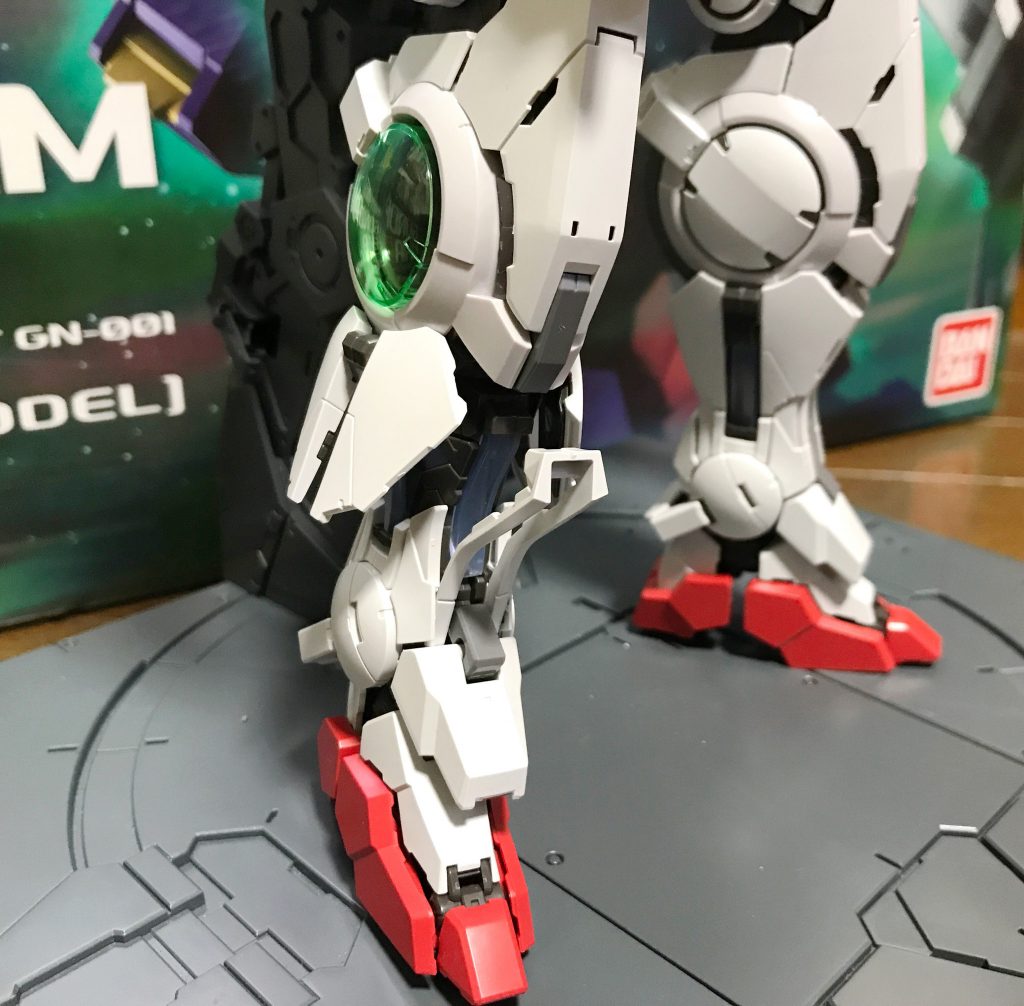 肩、脚などの外装は各部が展開して非常にメカメカしい。
特に脚部が素敵でした。
