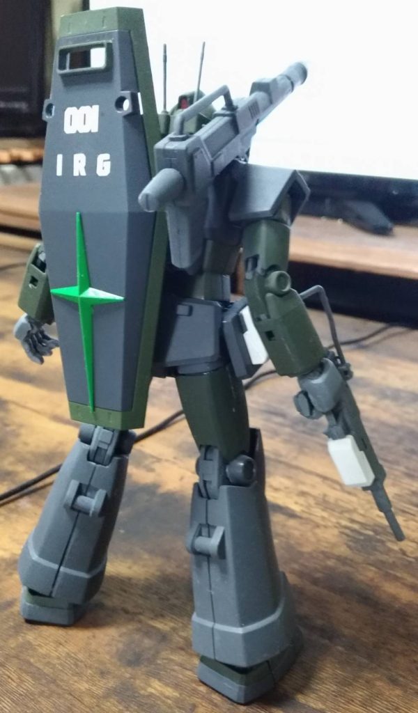 シールドは背中にマウント可能にしました！かっけぇ！