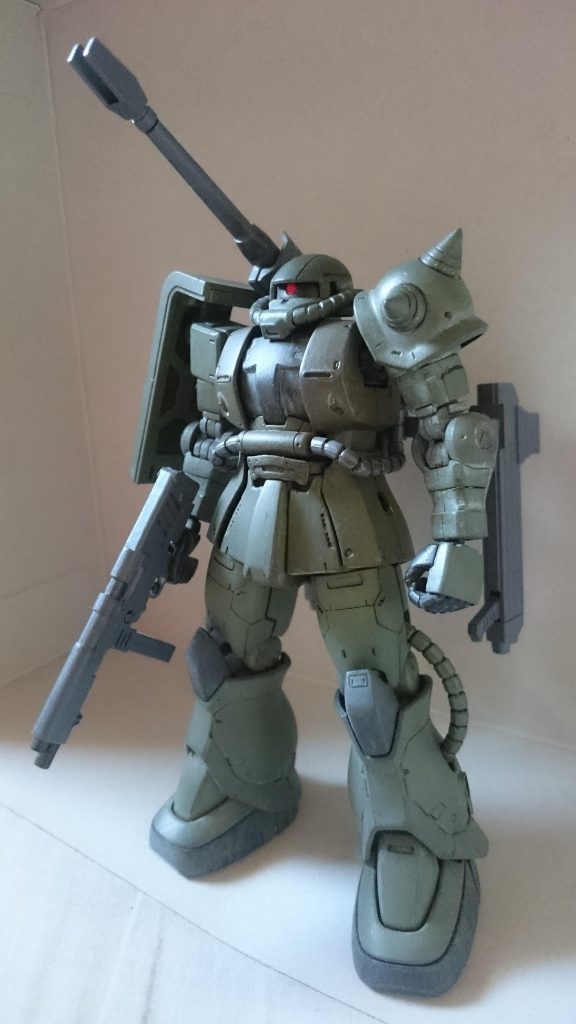 腹部の動力パイプのみネズミ色なのはキャノンパック取り付けにあたり同時に交換したため。