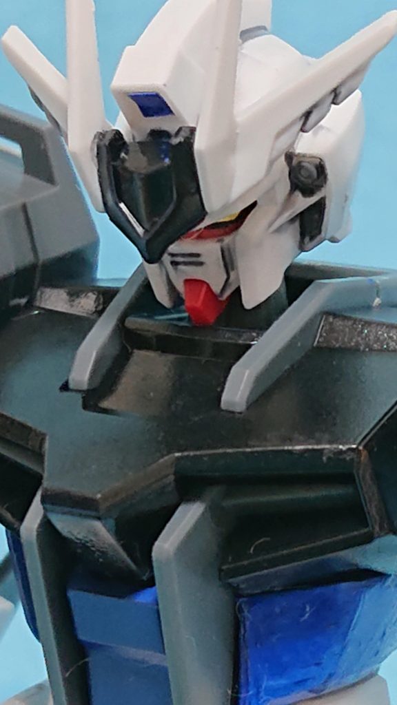 頭部
アンテナはディナイアルから流用しました。