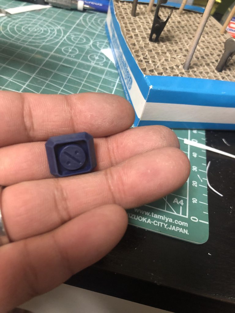 制作中妖怪パーツ隠し現る‼︎
塗装して組んでる最中に気づきました。
お陰で完成が遅れる。