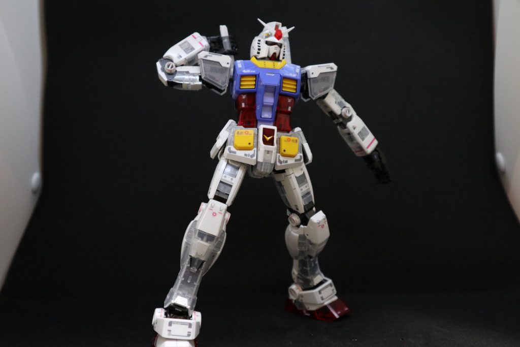 ビームサーベルを引き抜く瞬間  かっこいいですよね