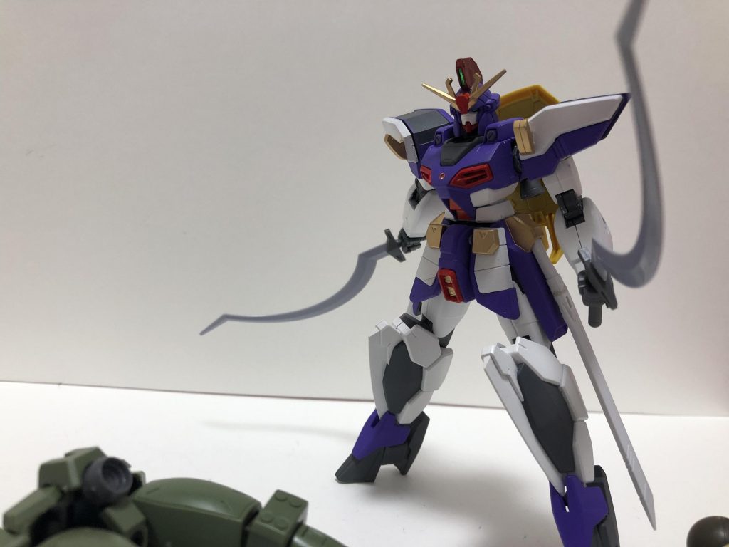 ガンダムサンドロックフェザー
hg acサンドロック改造
接近戦での戦闘力を強化、隠し球としてゼロシステムを両肩に搭載、軽量化により機動性がアップ