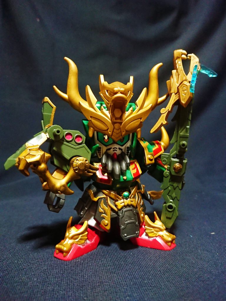 激龍装 関羽ガンダム
ストライク劉備の蒼龍の神器を装備。
コミックワールドで再現された姿となります。