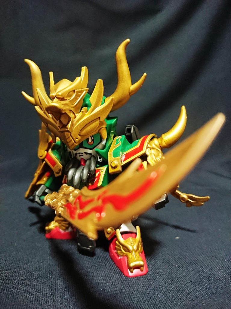 まずは通常の鬼牙装から。
この時点では特に変更はなく、改修した箇所もありません。
鬼牙装から鬼神装、激龍装と2段階の強化形態となります。