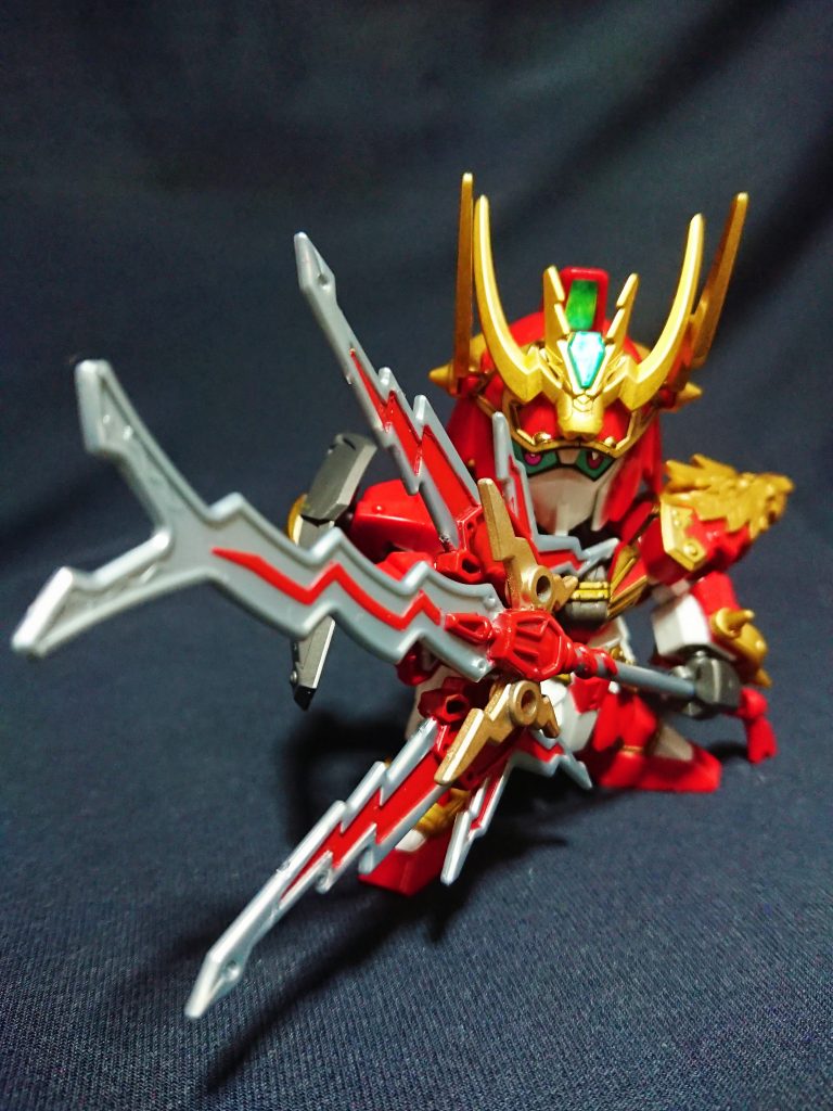 関羽と同等の制作、設定のためほぼ似たような説明となります。
まずは通常の雷装から。
この時点では特に変更はなく、改修した箇所もありません。
雷装から雷神装、龍刃装と2段階の強化形態となります。