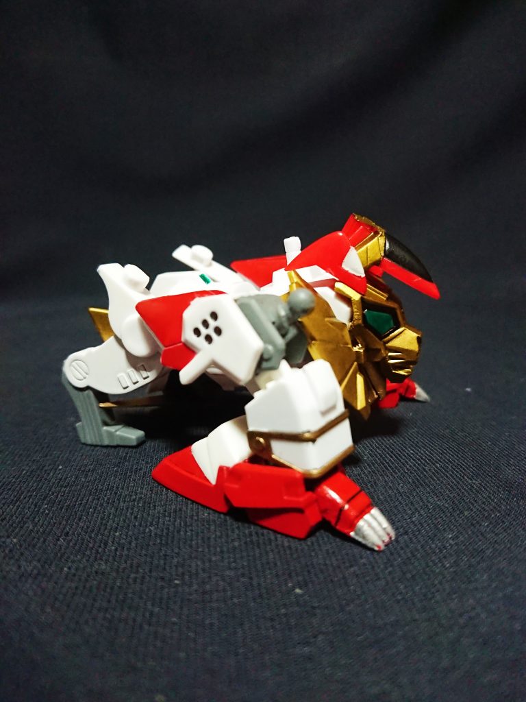 ただ後ろ足はそのままを使用しているので、横から見ると貧相ですw