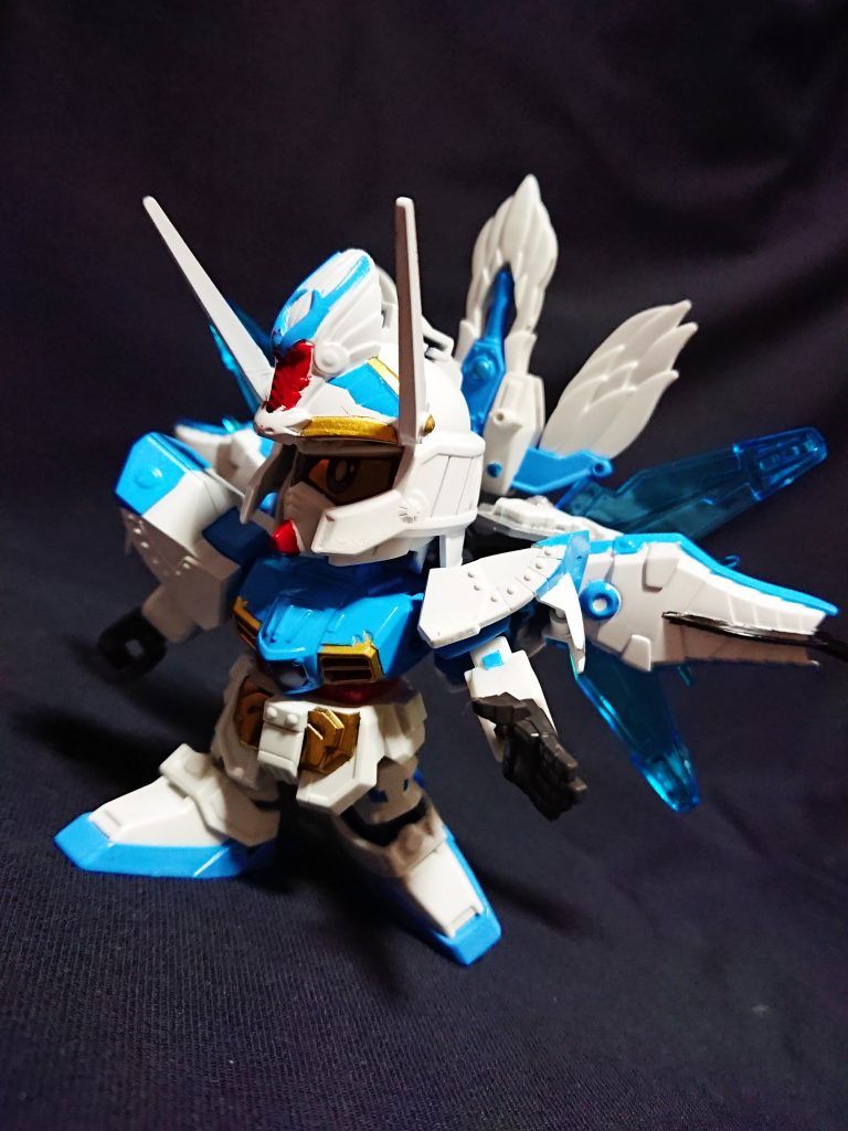 守りの得意な軍師タイプのため、羽扇以外に武器らしい武器は所持していません。