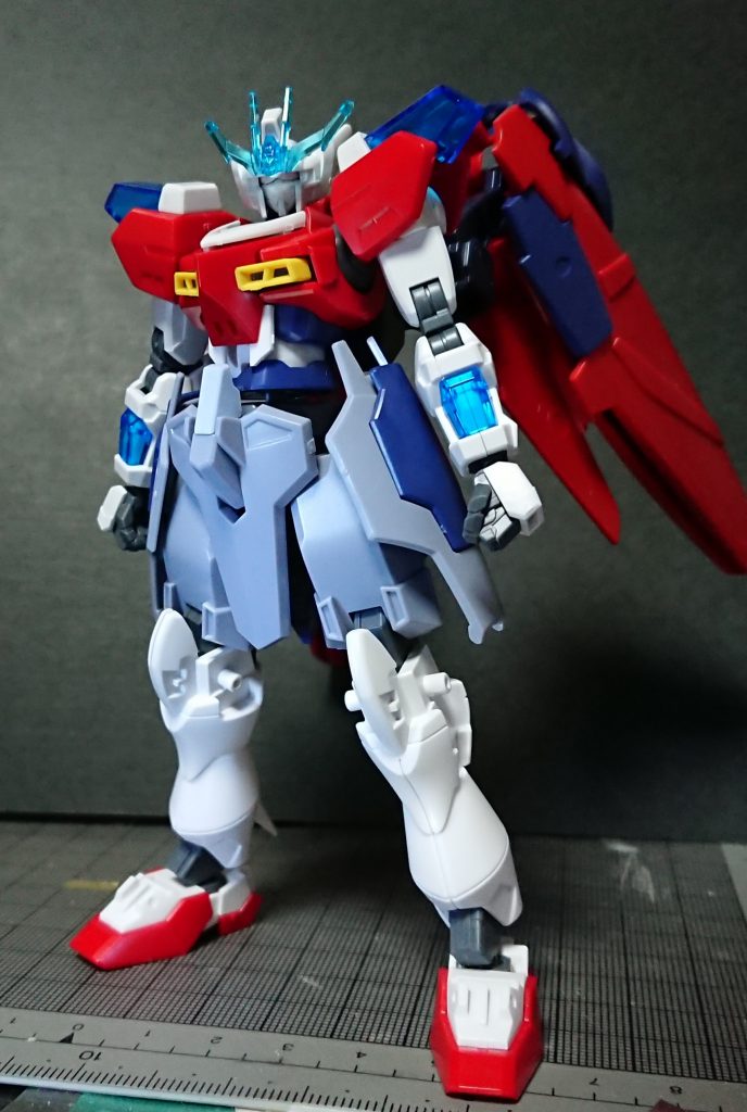 仮組。肩に迷いが見えます。