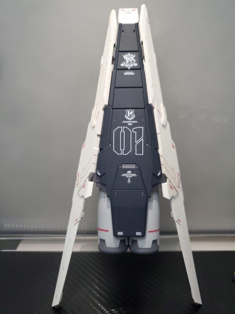 ハイメガシールド
塗装よりも水転写デカールが大変でしたが無事に貼れました