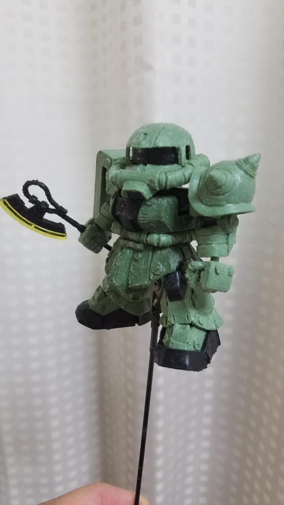 加工途中1
大きめのリベットをつけておもちゃ感を出しています。