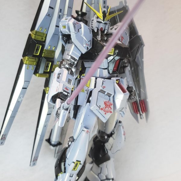 RG ν[NEU]ガンダム