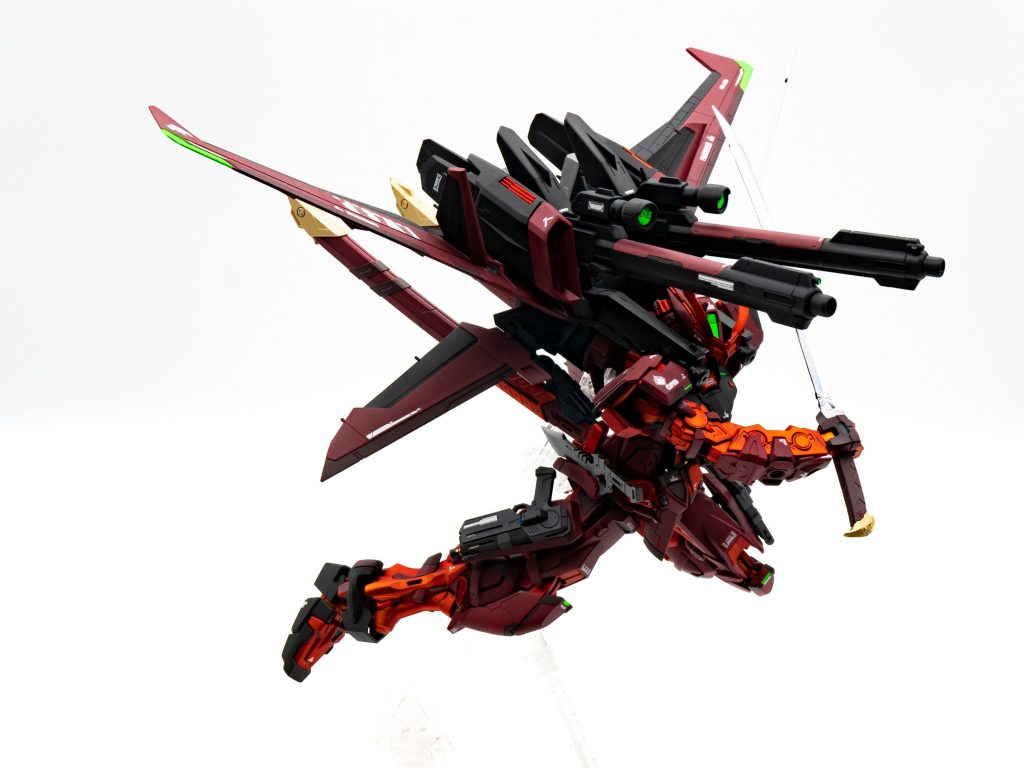 ガーベラストレート・タイガーピアスも一部改造しオリジナリティをだしました