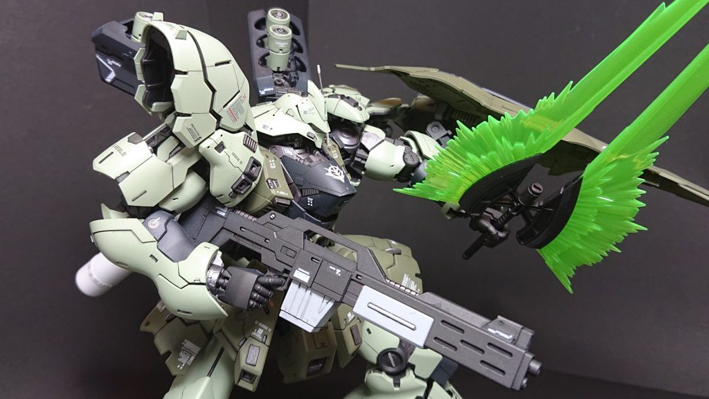 通信用アンテナはメタルパーツを使用しました。
ビームアックスのエフェクトも発色良いです。