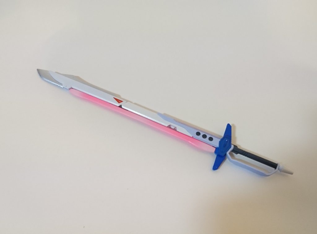 [アロンダイト刀身]
先端部分のみプラ板を追加し延長。