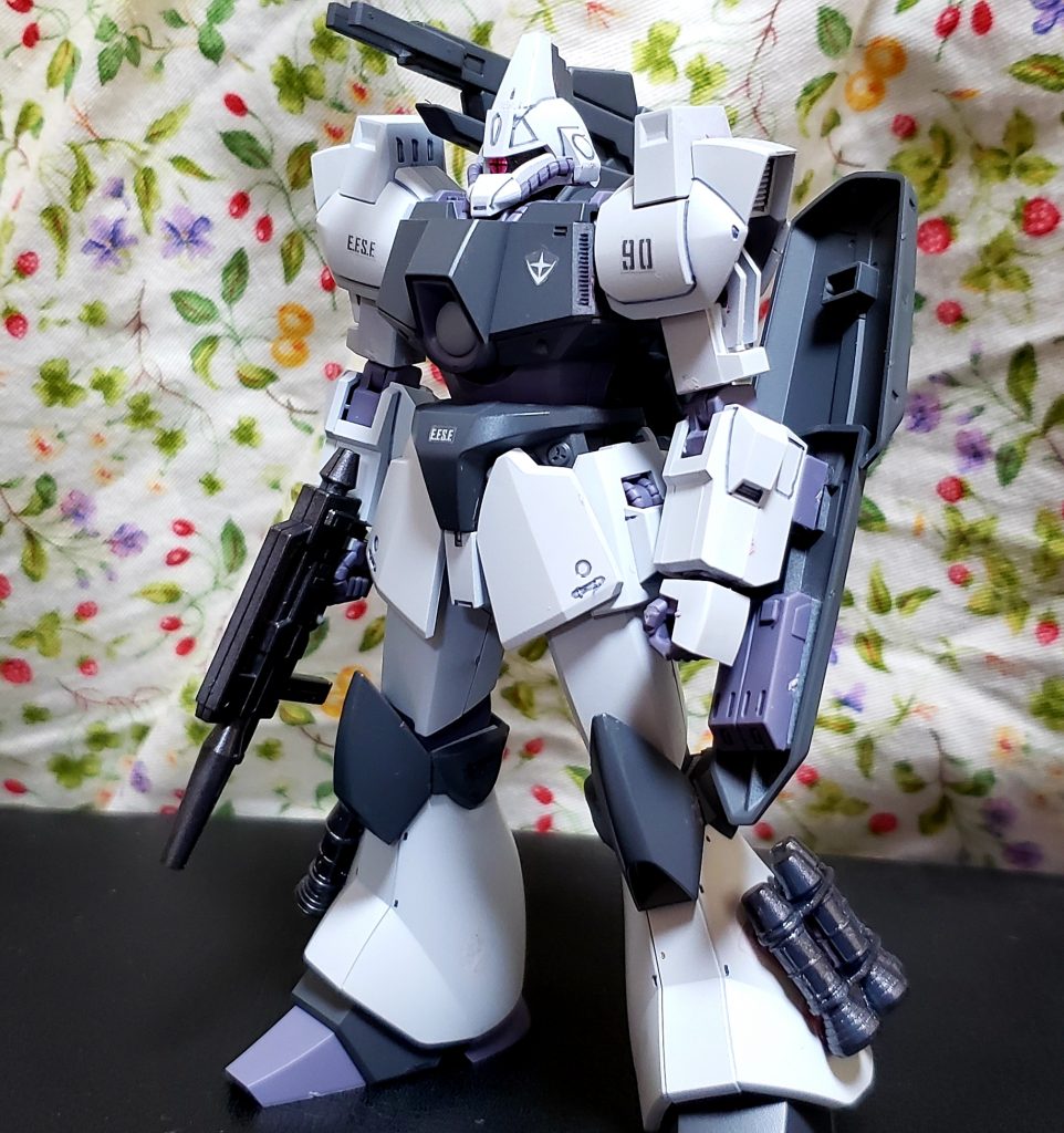 フロント。脚のバーニアはゲルググから。