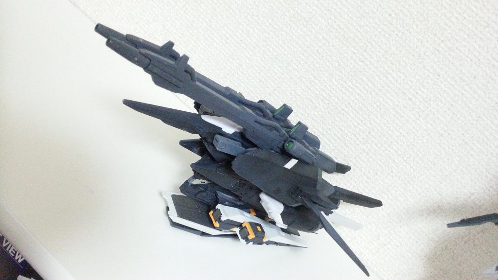 戦闘支援コアブースター「オルカユニット」
メガランチャー、ビームキャノン、フィン・シールドを装備。
機首が後方へ可動してドッキング形態となる。