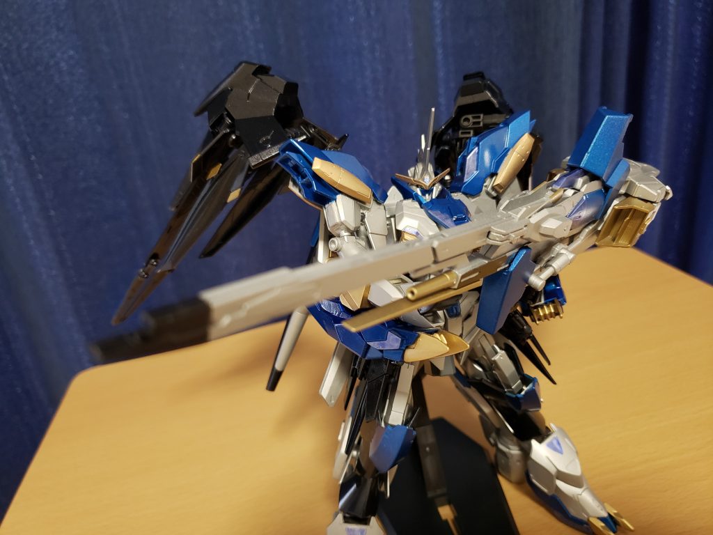 バスターランス
先端の砲身を折り畳み式にして某狩りゲーのガンランスっぽくしてみました。