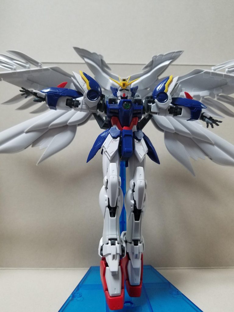 彼女ガンプラ初挑戦–3枚目/制作者：Jun