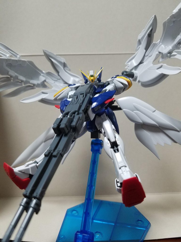 彼女ガンプラ初挑戦–2枚目/制作者：Jun