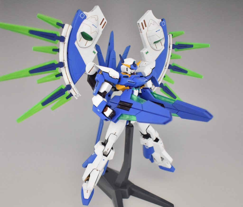 アイギス型 アクション④
D-ファンネルはシグマシスキャノンと同程度のビーム攻撃も可能。