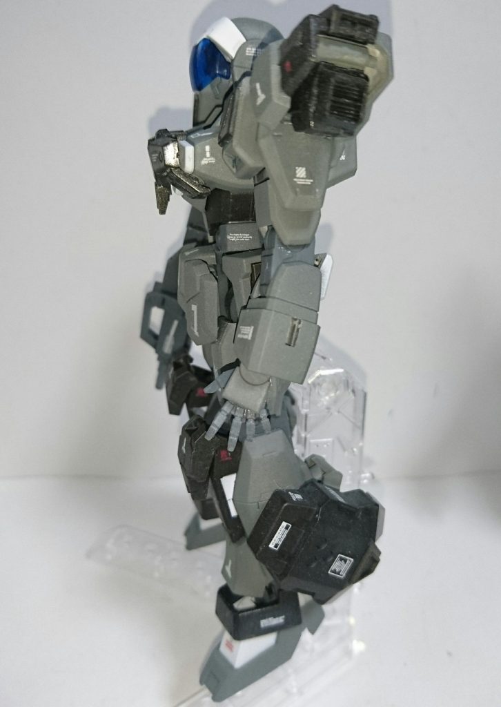 ## ・側面
配備時期的に頭部はアデルマークⅡ寄りにしています。