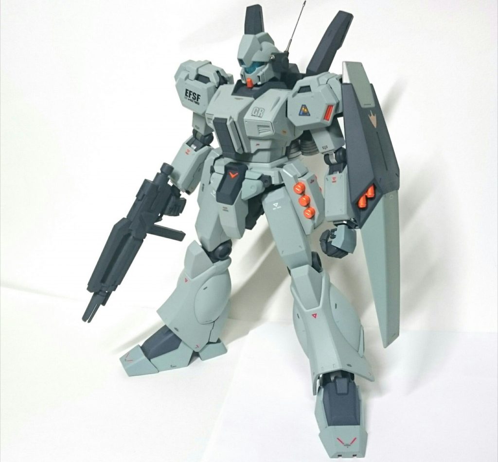 コックピット、バルカン以外はほぼ無改造です。元から出来が良すぎるので特に延長などはしませんでした。