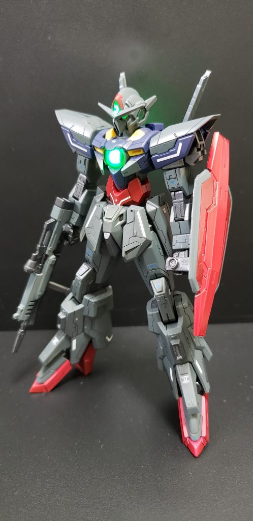 武装は基本装備しか積んでないです。
ビームライフル
ビームサーベル×2
アーマーシュナイダー×2
シールド

これだけ。
バズーカとかいるかな？とか思いましたが似合うバズーカが無かったので諦めました。