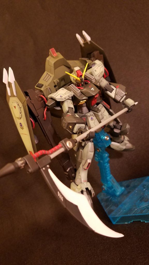 フォビドゥンのポーズと言えばこれ!
ニーズヘッグ(鎌)は刃先をプラ板で作成しました🎵