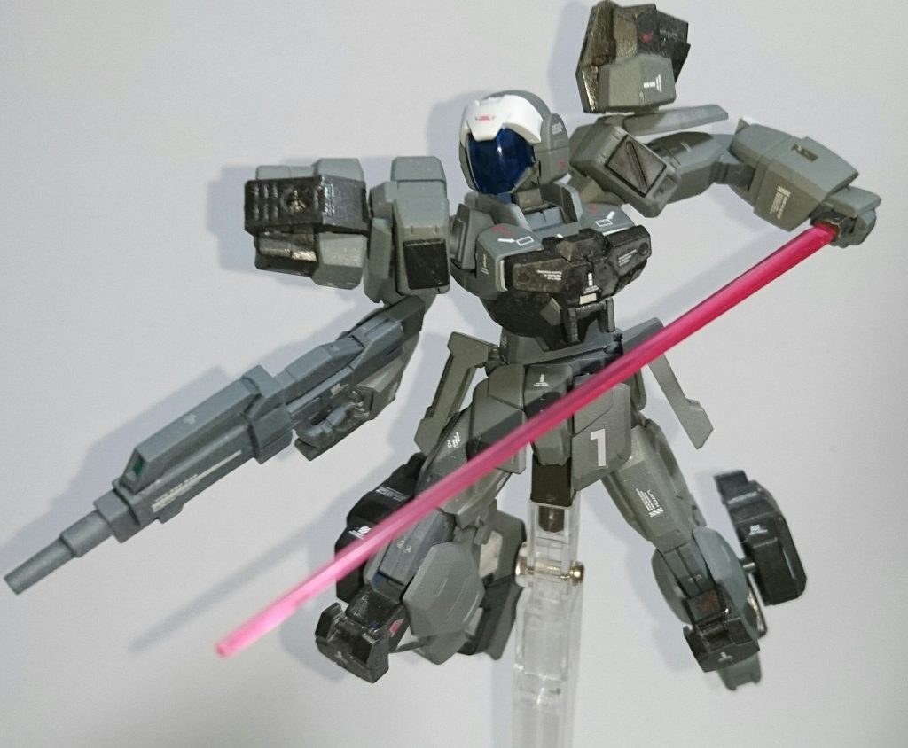 ## ビームサーベル
腰に装備されたAGE-1系列の固定装備。