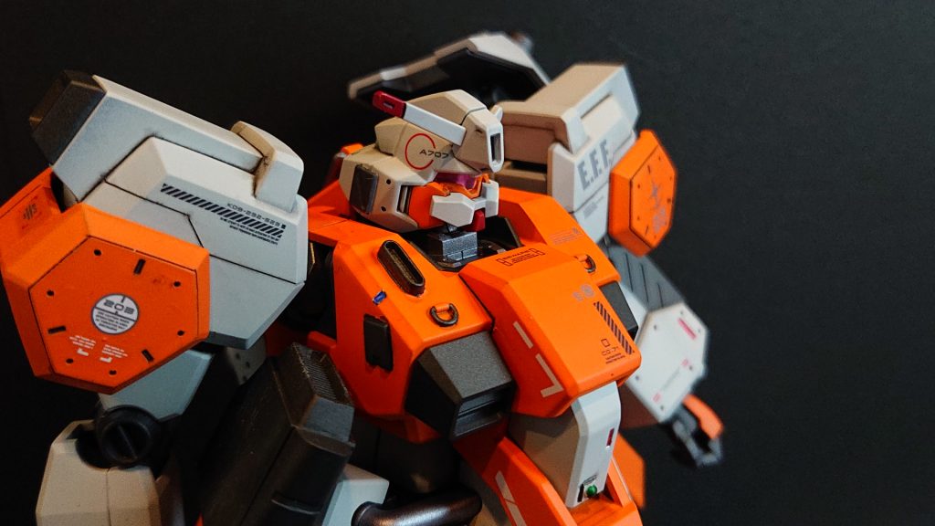 今回は、ロービジリティカラーではなく、ハイビジリティカラーにしてみました。テスト機なので汚していませんが、たまにはキレイ目な機体も面白いですね。