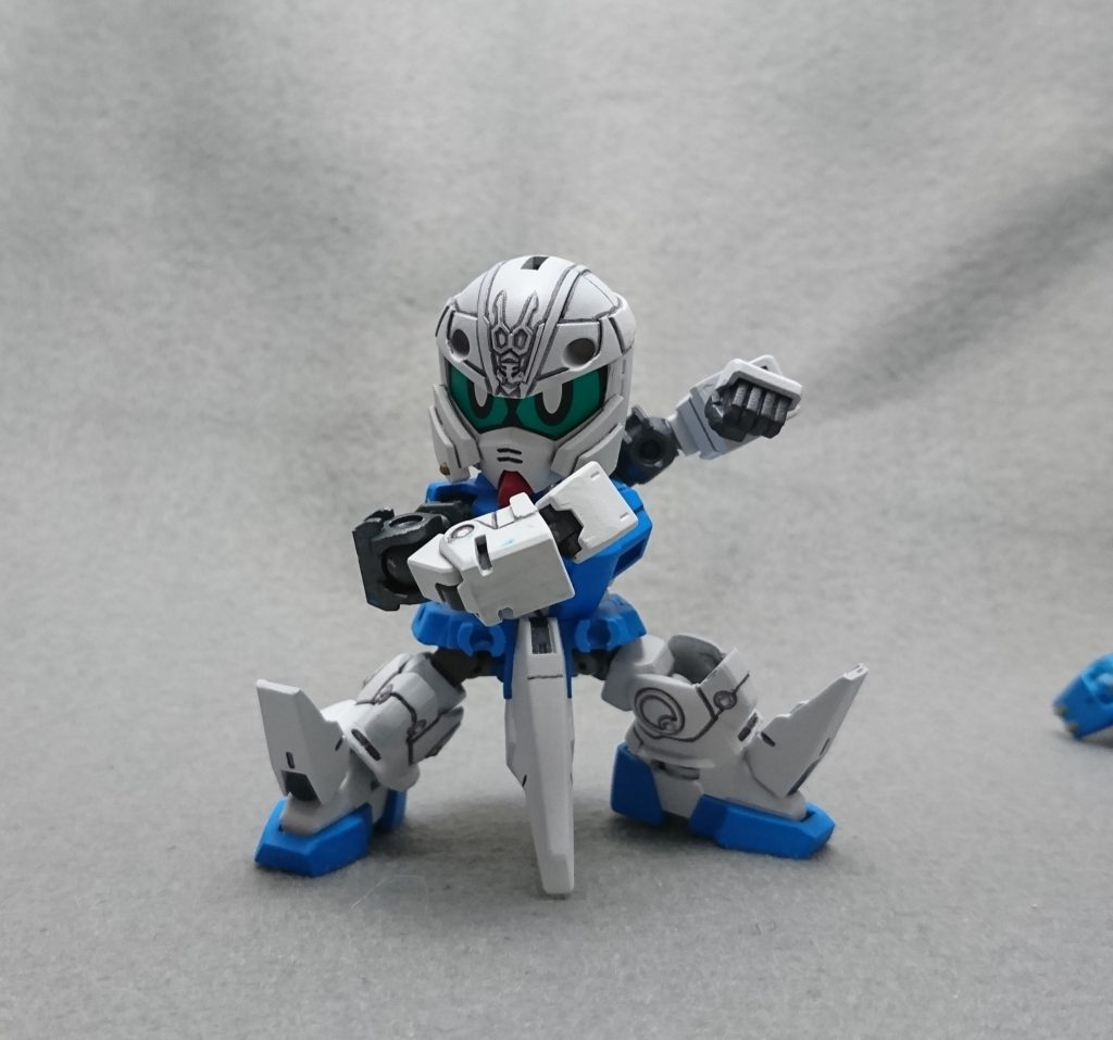 可動域は増やしていますが鎧着けたら可動が犠牲に…