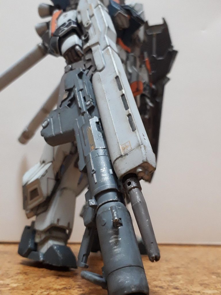 水転写デカール貼ってちょこっと情報量アップしました。